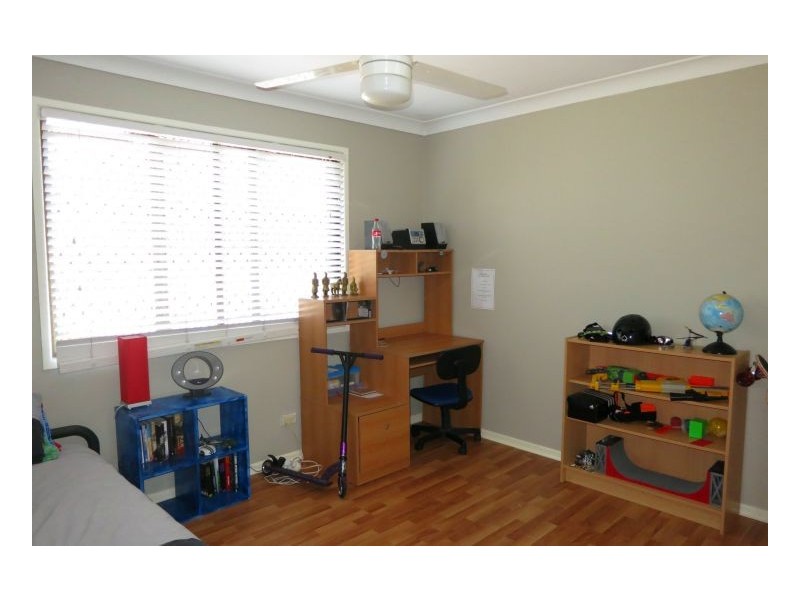 10 Barcoorah St, Westlake QLD 4074