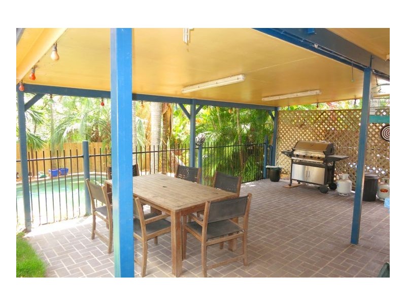 10 Barcoorah St, Westlake QLD 4074