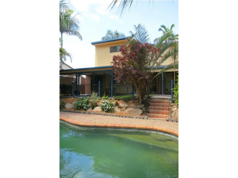 10 Barcoorah St, Westlake QLD 4074