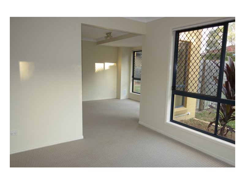 Seventeen Mile Rocks QLD 4073