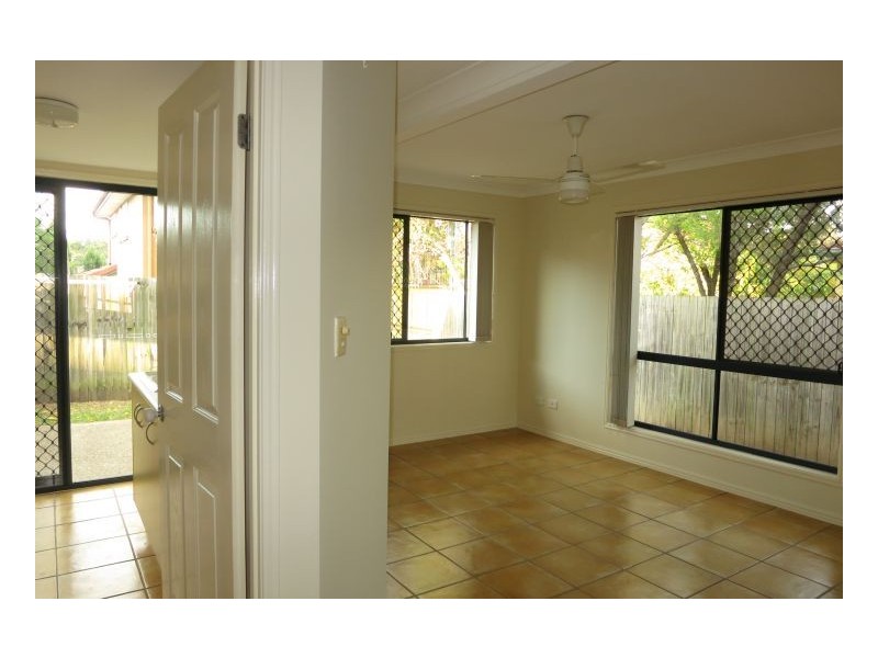 Seventeen Mile Rocks QLD 4073