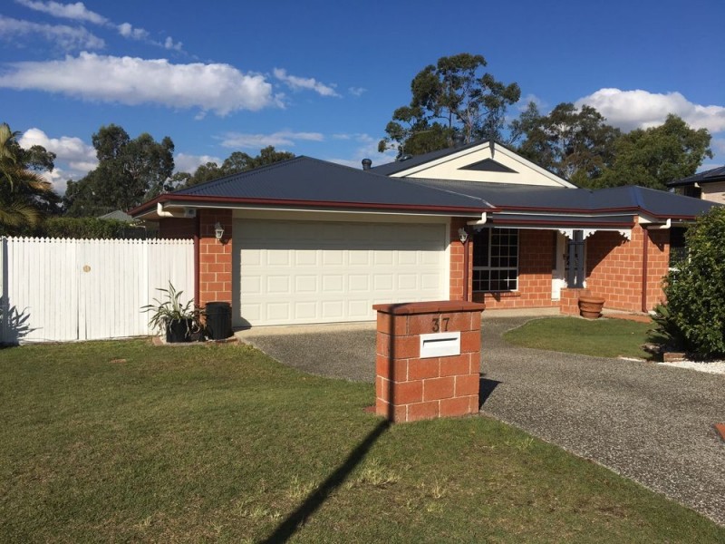 37 Angus Street, Sinnamon Park QLD 4073