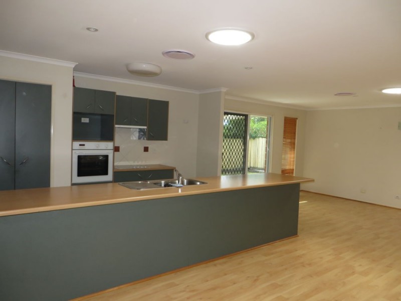 37 Angus Street, Sinnamon Park QLD 4073