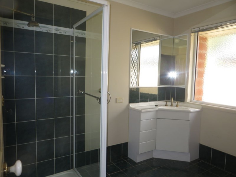 37 Angus Street, Sinnamon Park QLD 4073