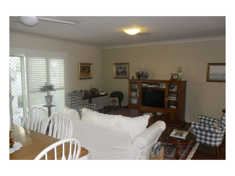 Mount Ommaney QLD 4074