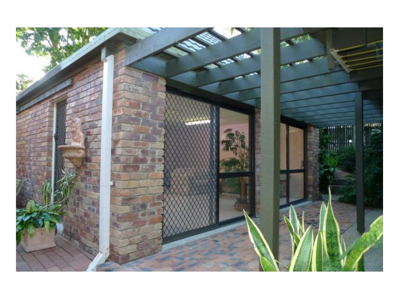 Mount Ommaney QLD 4074