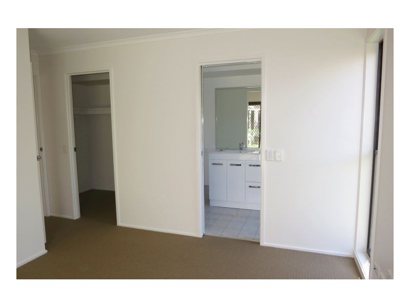 Sinnamon Park QLD 4073