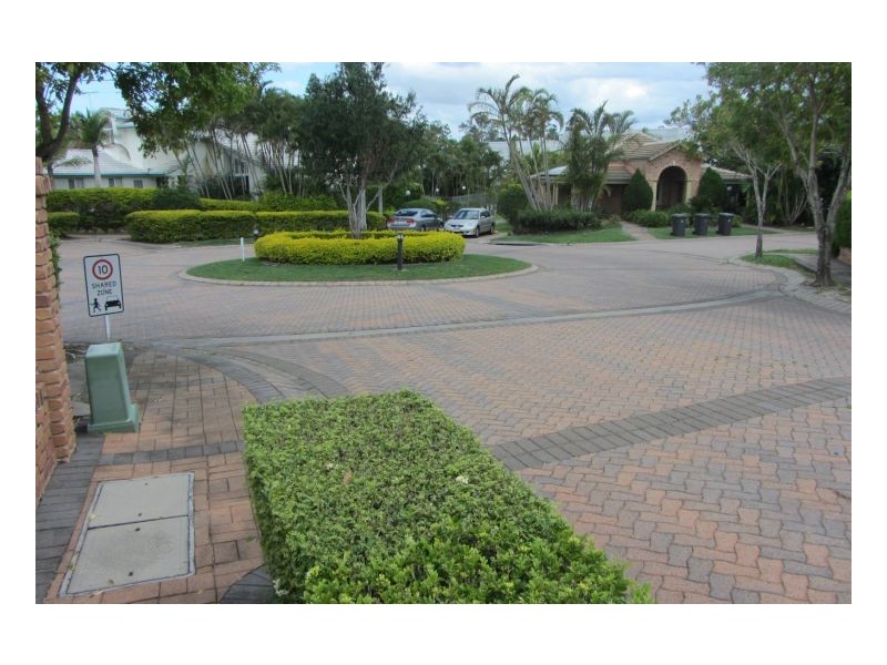 Mount Ommaney QLD 4074