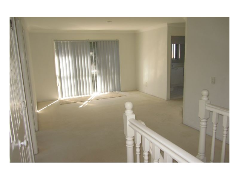 Mount Ommaney QLD 4074