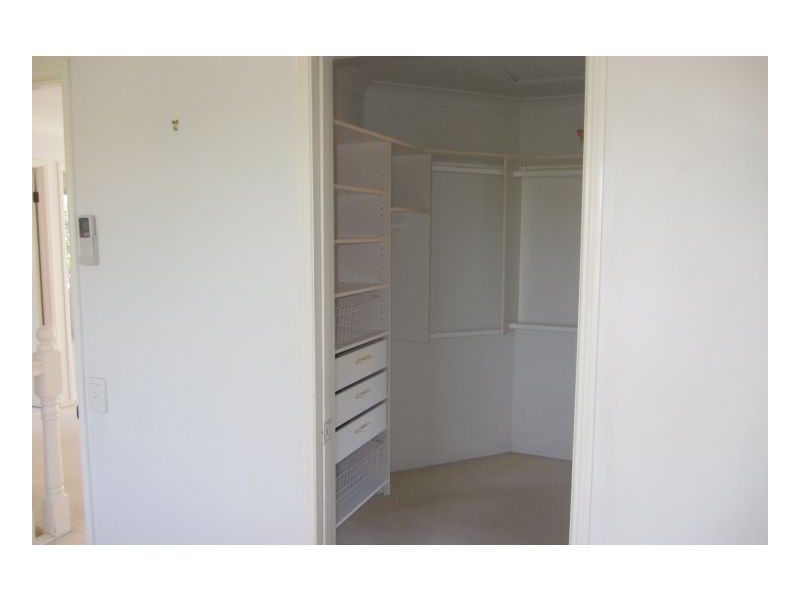 Mount Ommaney QLD 4074