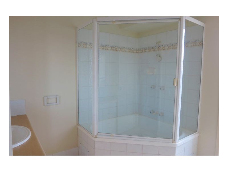 38 Malia St, Sinnamon Park QLD 4073