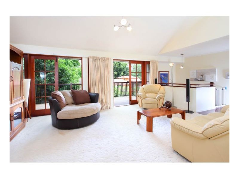 33 Marmindie St, Chapel Hill QLD 4069