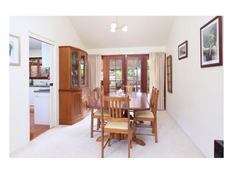 33 Marmindie St, Chapel Hill QLD 4069