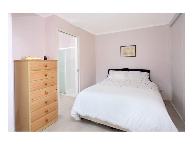 33 Marmindie St, Chapel Hill QLD 4069