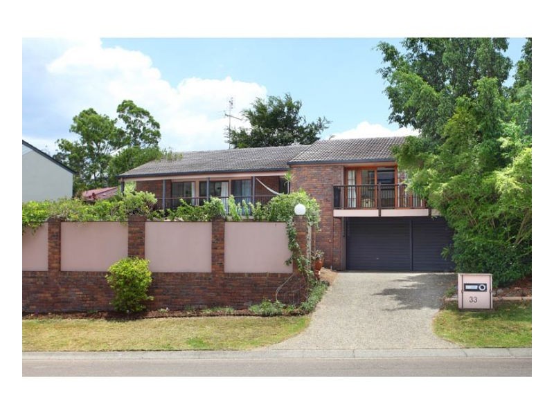 33 Marmindie St, Chapel Hill QLD 4069