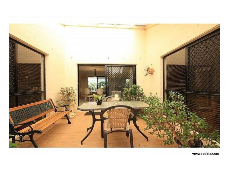 Mount Ommaney QLD 4074