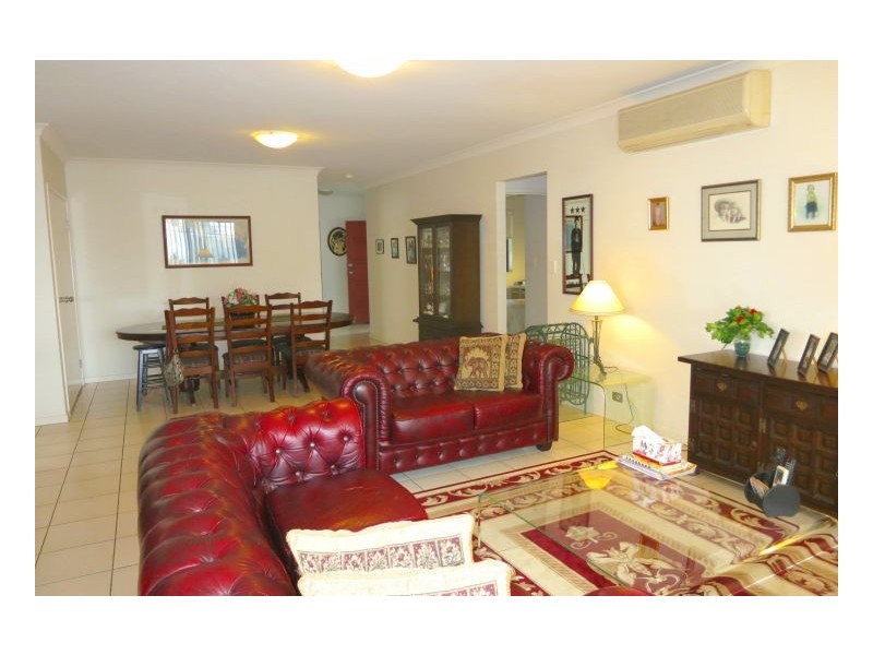 Mount Ommaney QLD 4074