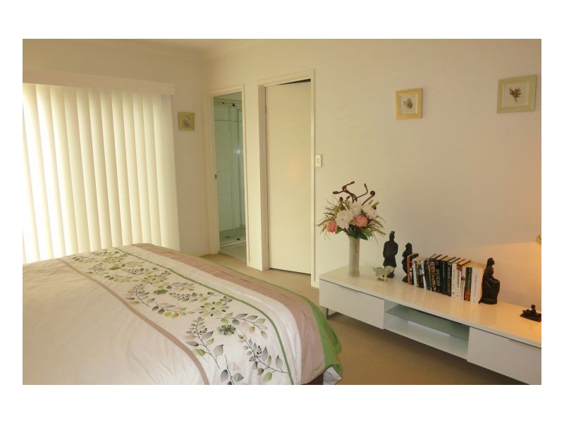 Mount Ommaney QLD 4074