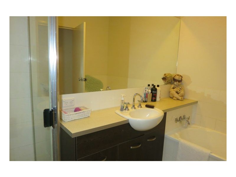 Mount Ommaney QLD 4074