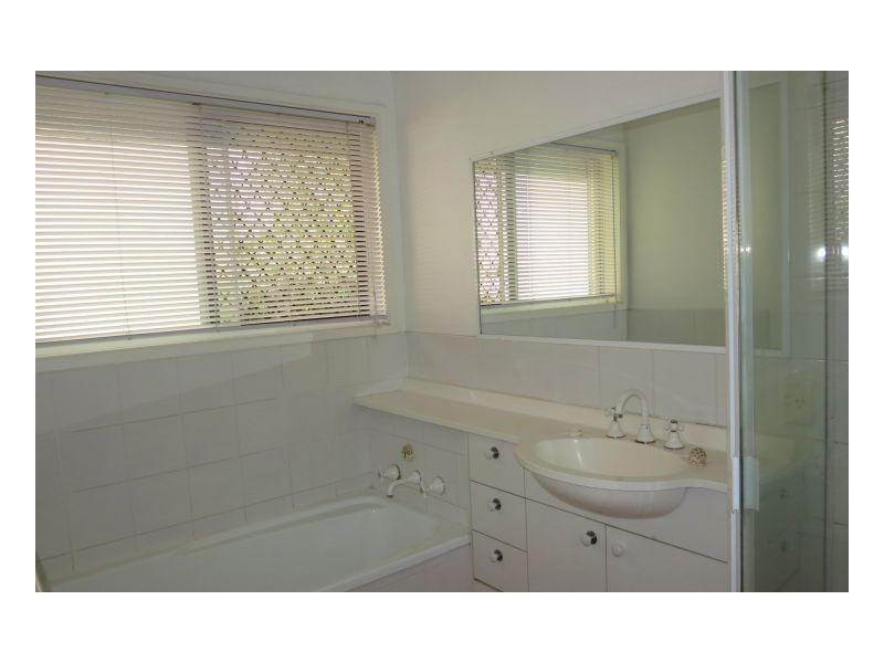 Jindalee QLD 4074