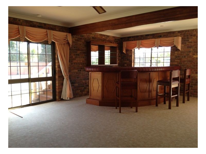 Mount Ommaney QLD 4074