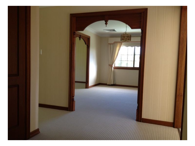 Mount Ommaney QLD 4074