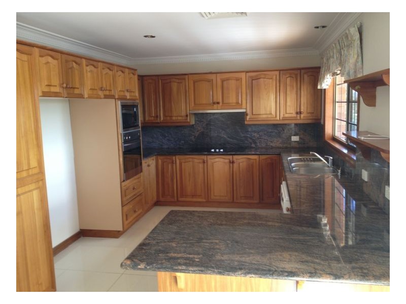 Mount Ommaney QLD 4074