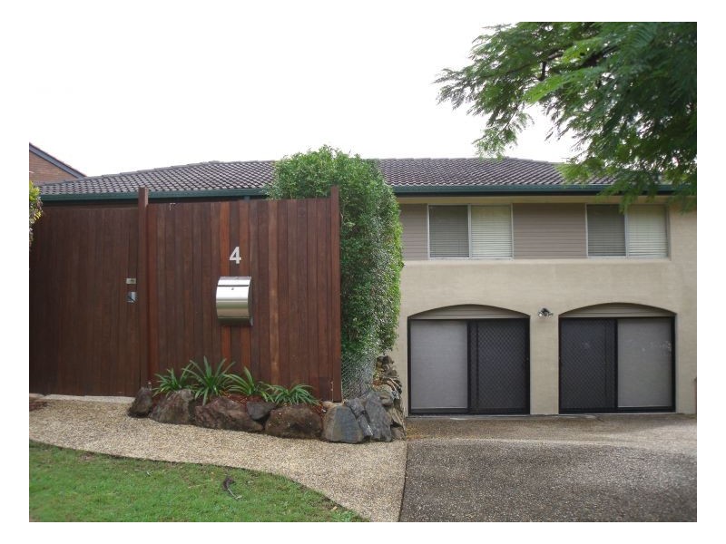 4 Spinnaker St, Jamboree Heights QLD 4074