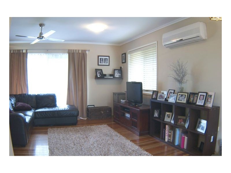 4 Spinnaker St, Jamboree Heights QLD 4074