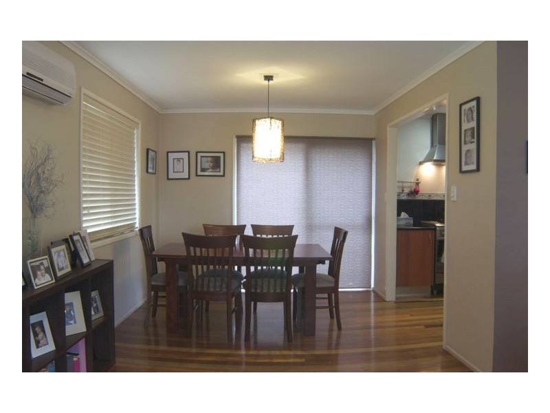 4 Spinnaker St, Jamboree Heights QLD 4074