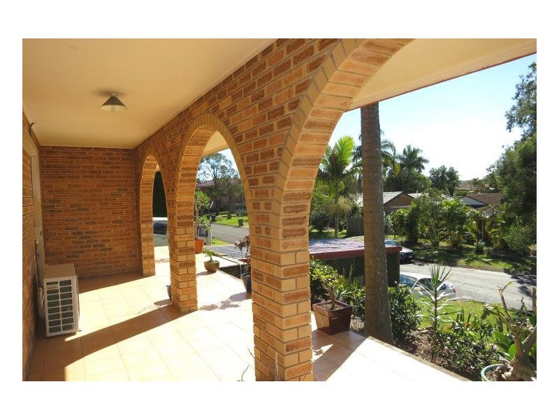 18 Ebrill St, Jamboree Heights QLD 4074