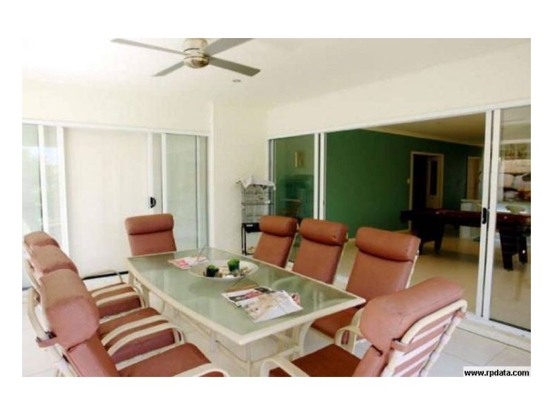 Seventeen Mile Rocks QLD 4073