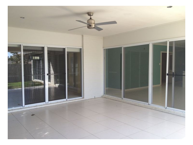 Seventeen Mile Rocks QLD 4073