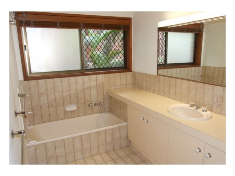 12 Alieda Court, Sinnamon Park QLD 4073