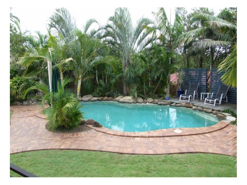 12 Alieda Court, Sinnamon Park QLD 4073