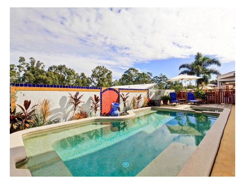 4 Gidgi Cl, Westlake QLD 4074