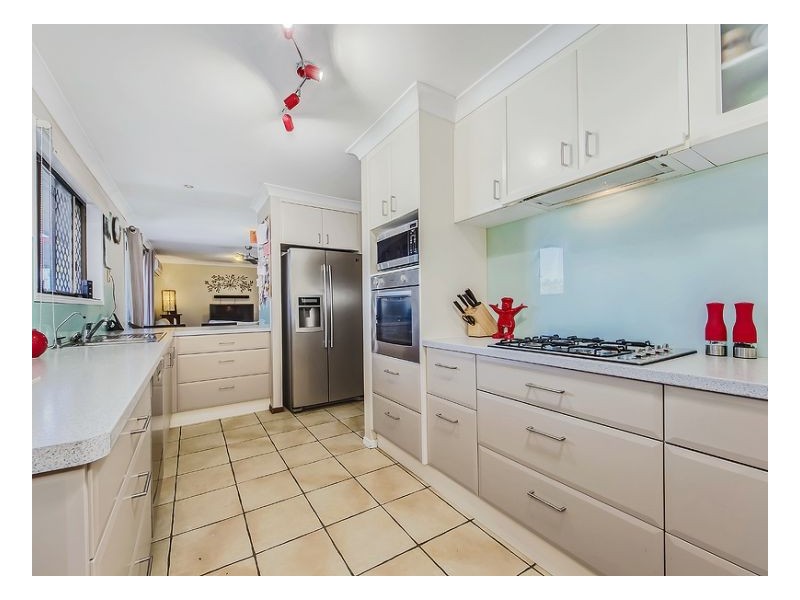 49 Paluna St, Riverhills QLD 4074