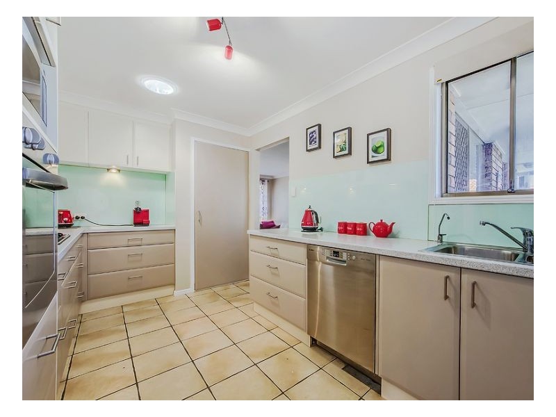 49 Paluna St, Riverhills QLD 4074