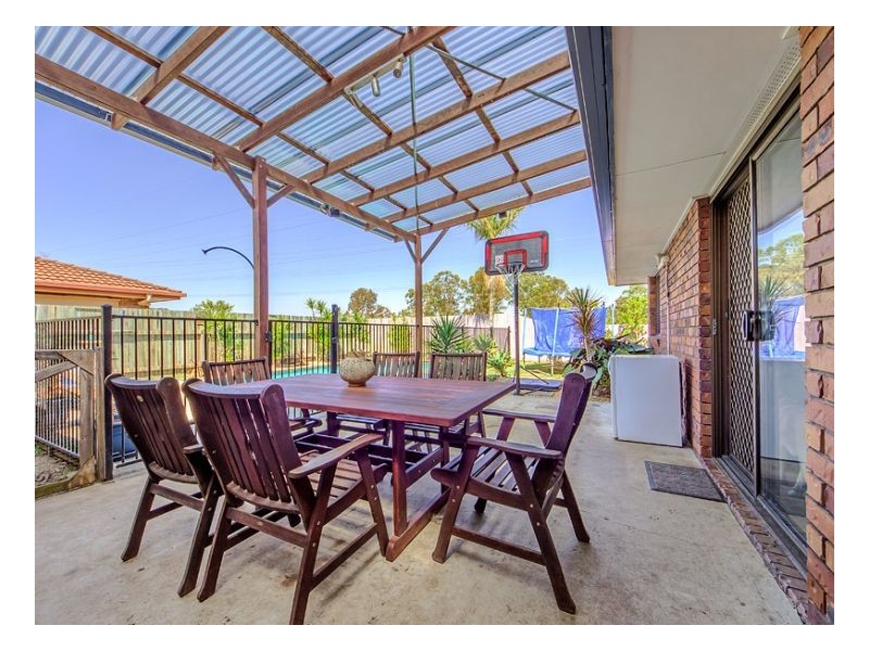 49 Paluna St, Riverhills QLD 4074