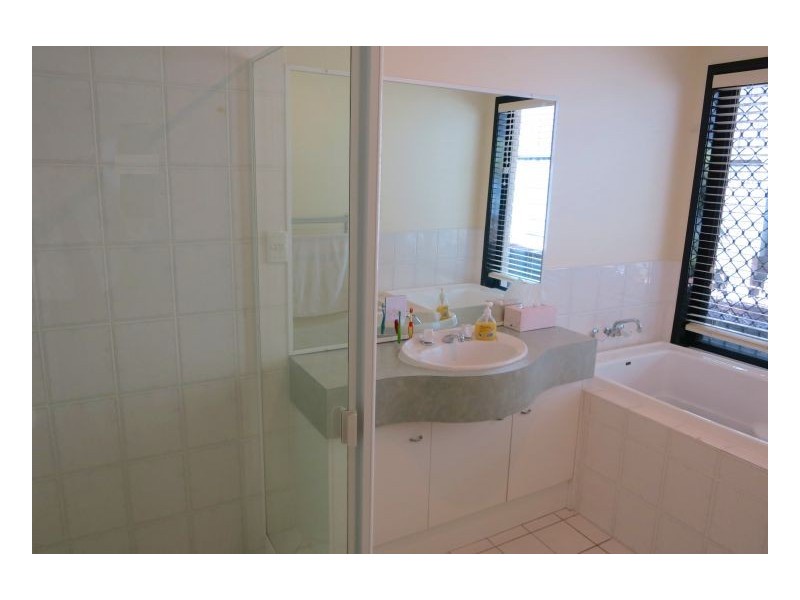 Sinnamon Park QLD 4073