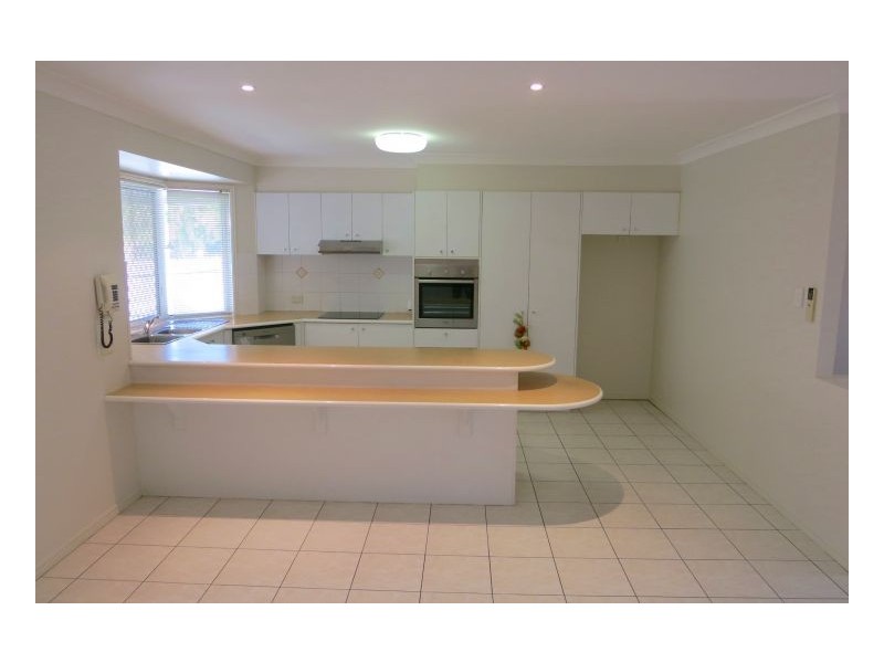 Mount Ommaney QLD 4074