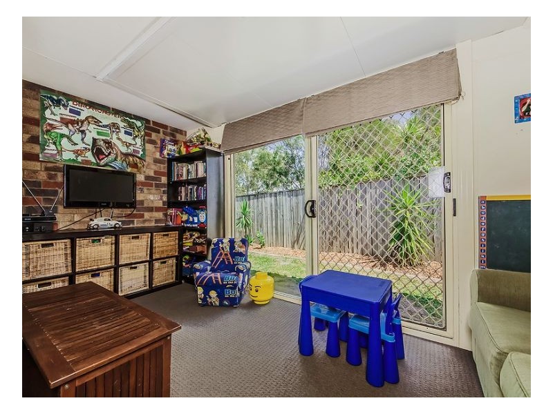 Seventeen Mile Rocks QLD 4073