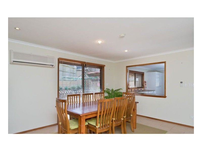 Seventeen Mile Rocks QLD 4073