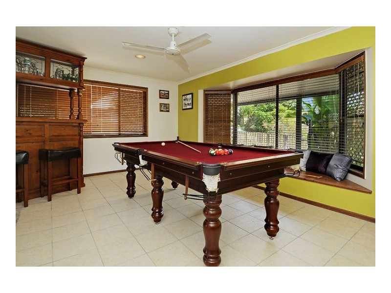 Seventeen Mile Rocks QLD 4073