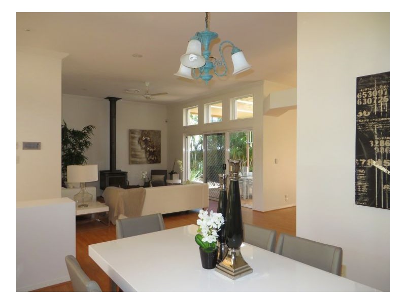 Mount Ommaney QLD 4074