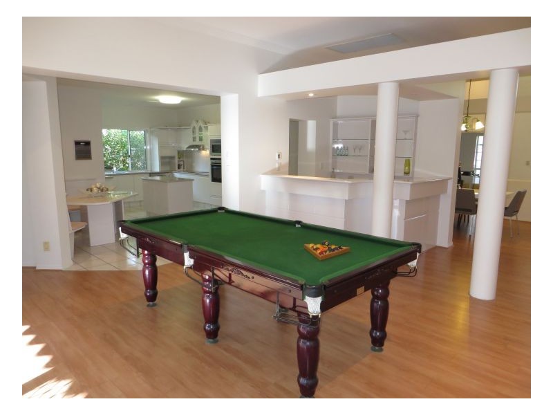 Mount Ommaney QLD 4074