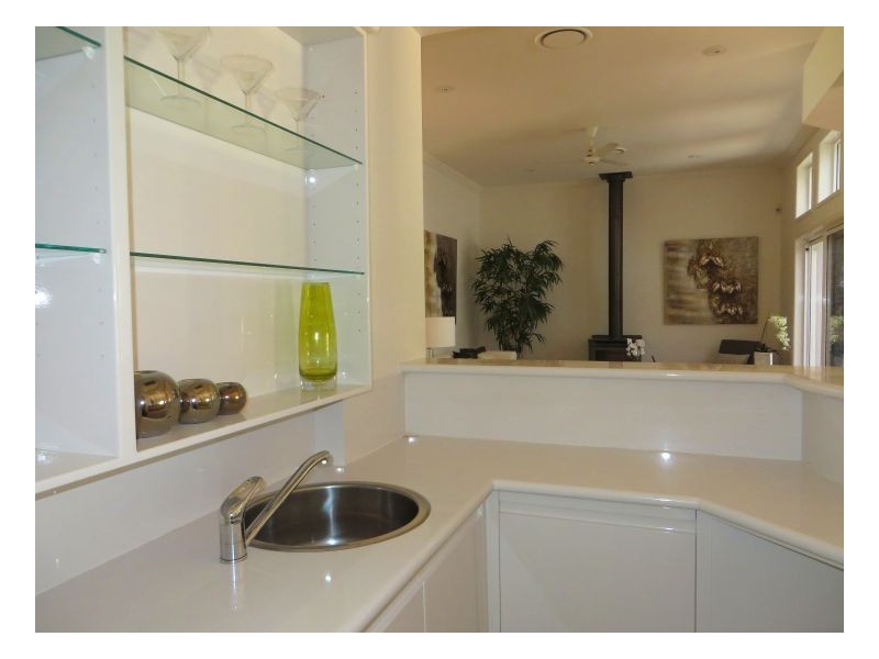 Mount Ommaney QLD 4074