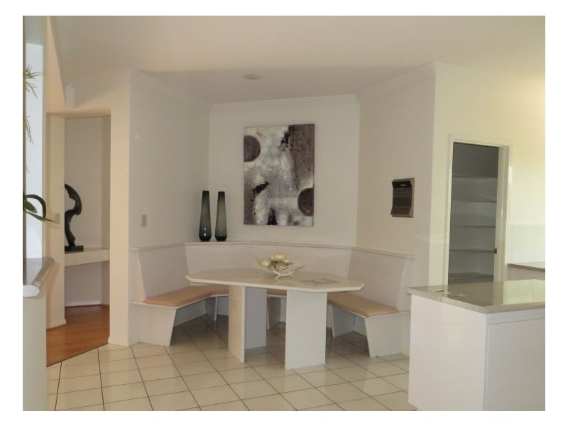 Mount Ommaney QLD 4074