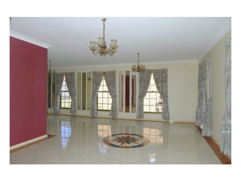 61 Sumners Rd, Jamboree Heights QLD 4074