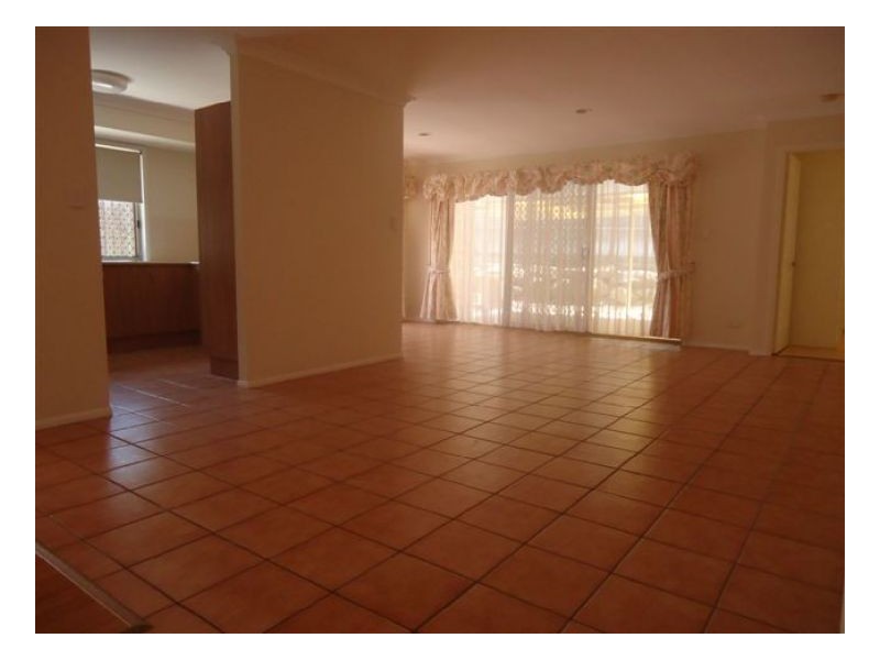 Seventeen Mile Rocks QLD 4073